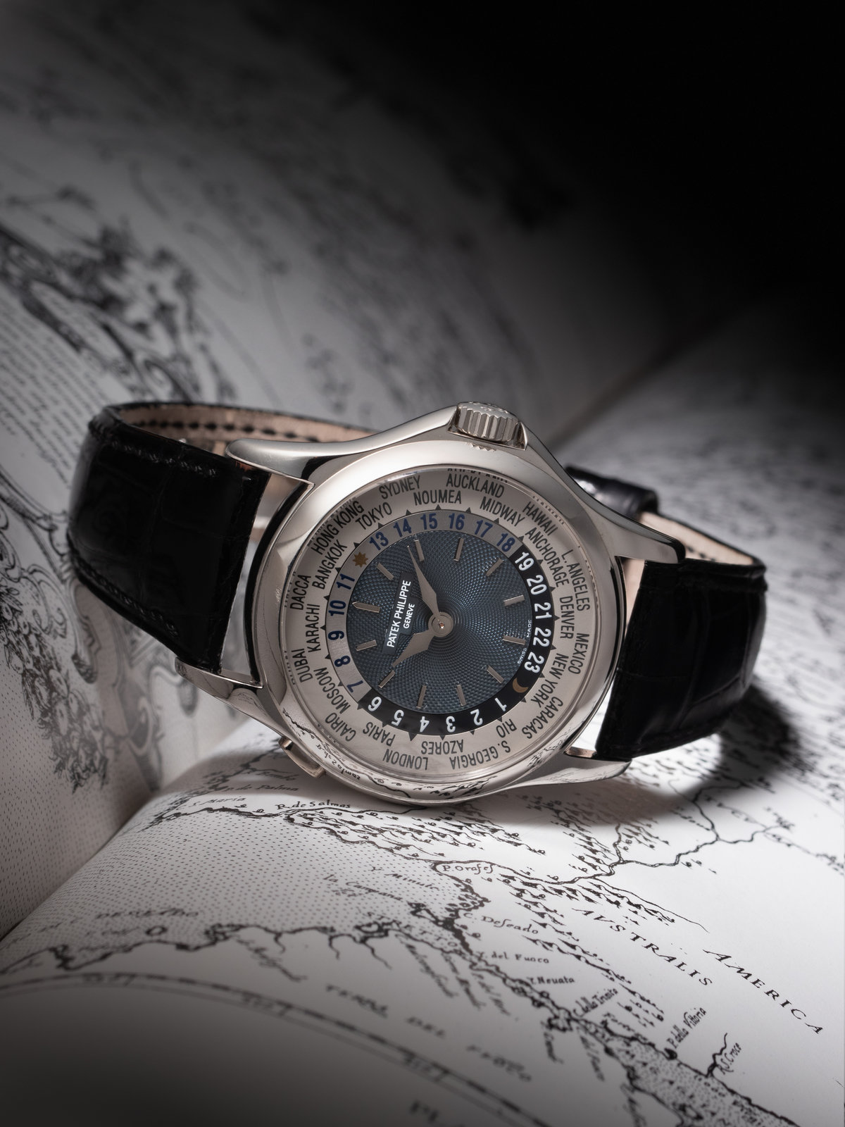A FINE AND ATTRACTIVE PATEK PHILIPPE REF 5110P PLATINUM WORLD