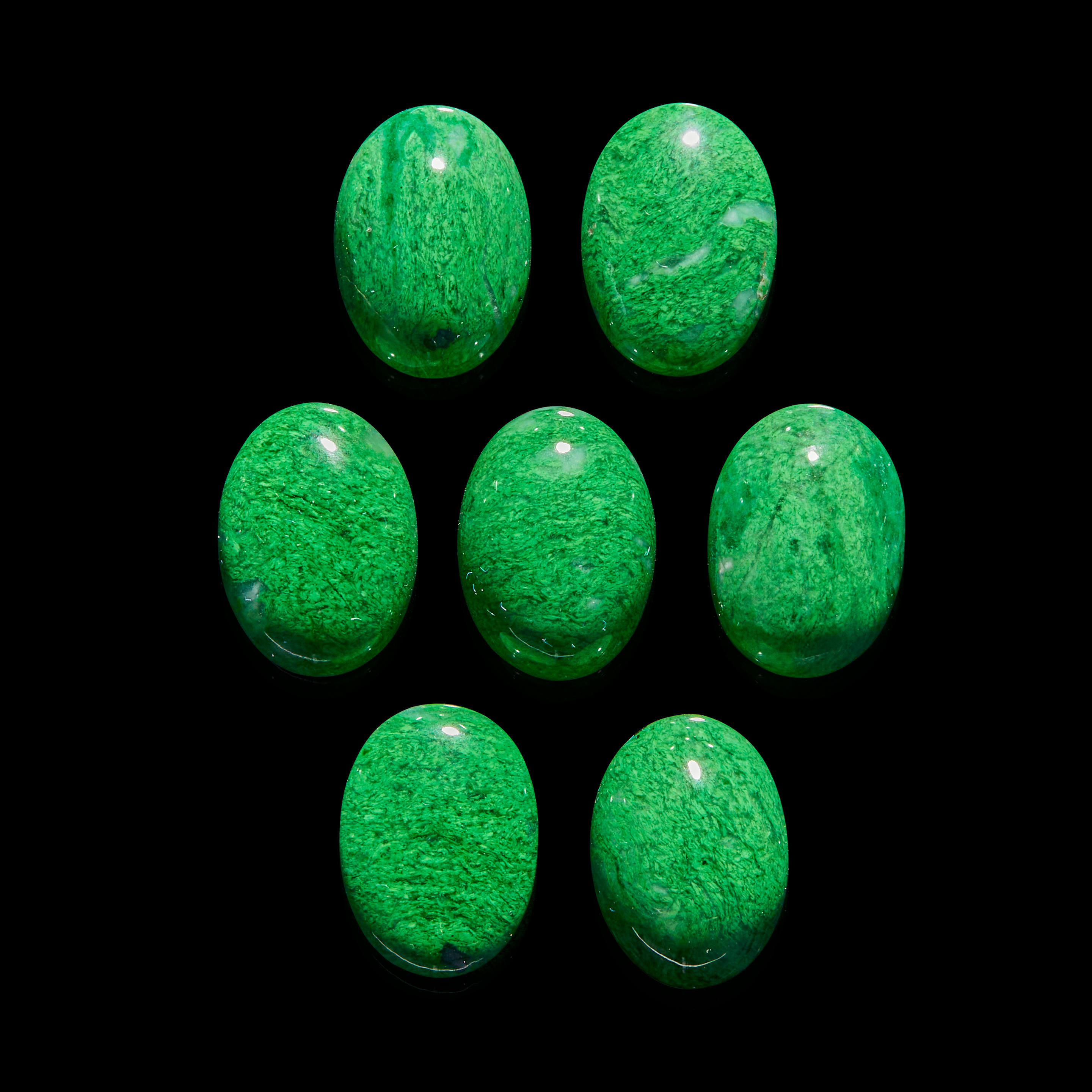 SEVEN MAW SIT SIT CABOCHONS Burma Known today in the