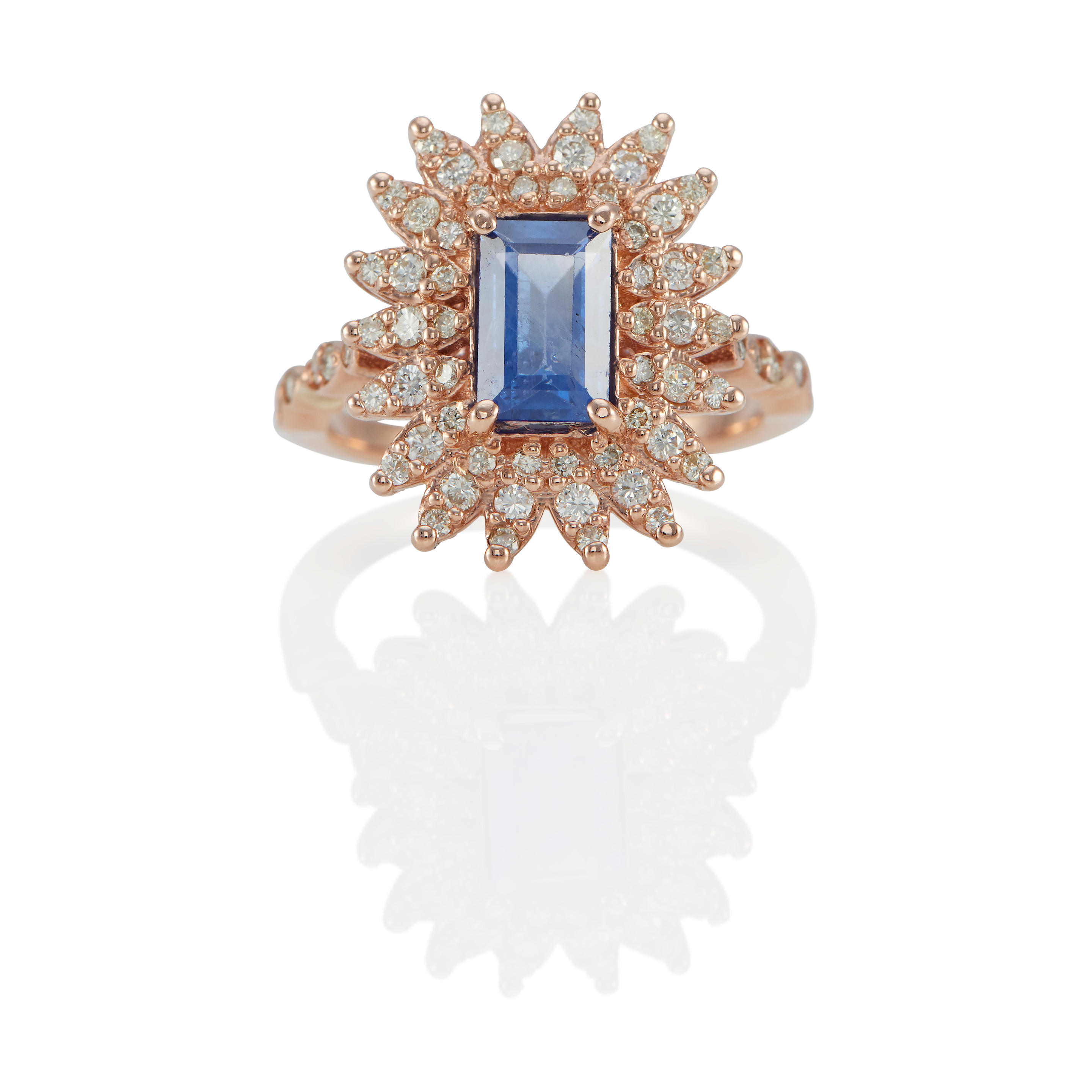 AN 18K ROSE GOLD SAPPHIRE AND DIAMOND RING 18k rose