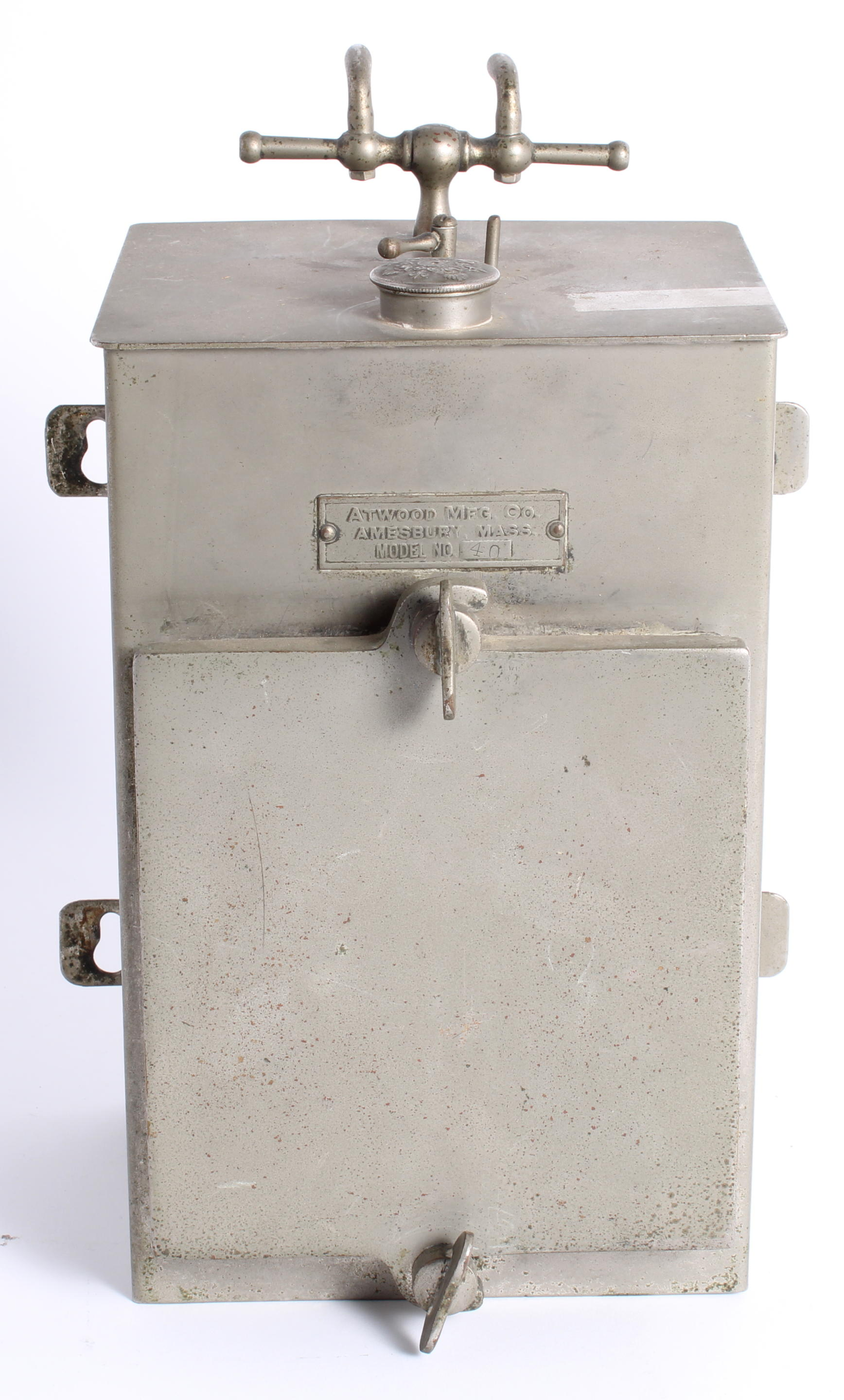 AN ACETYLENE GENERATOR MODEL 40 BY ATTWOOD MFG CO AMERICAN