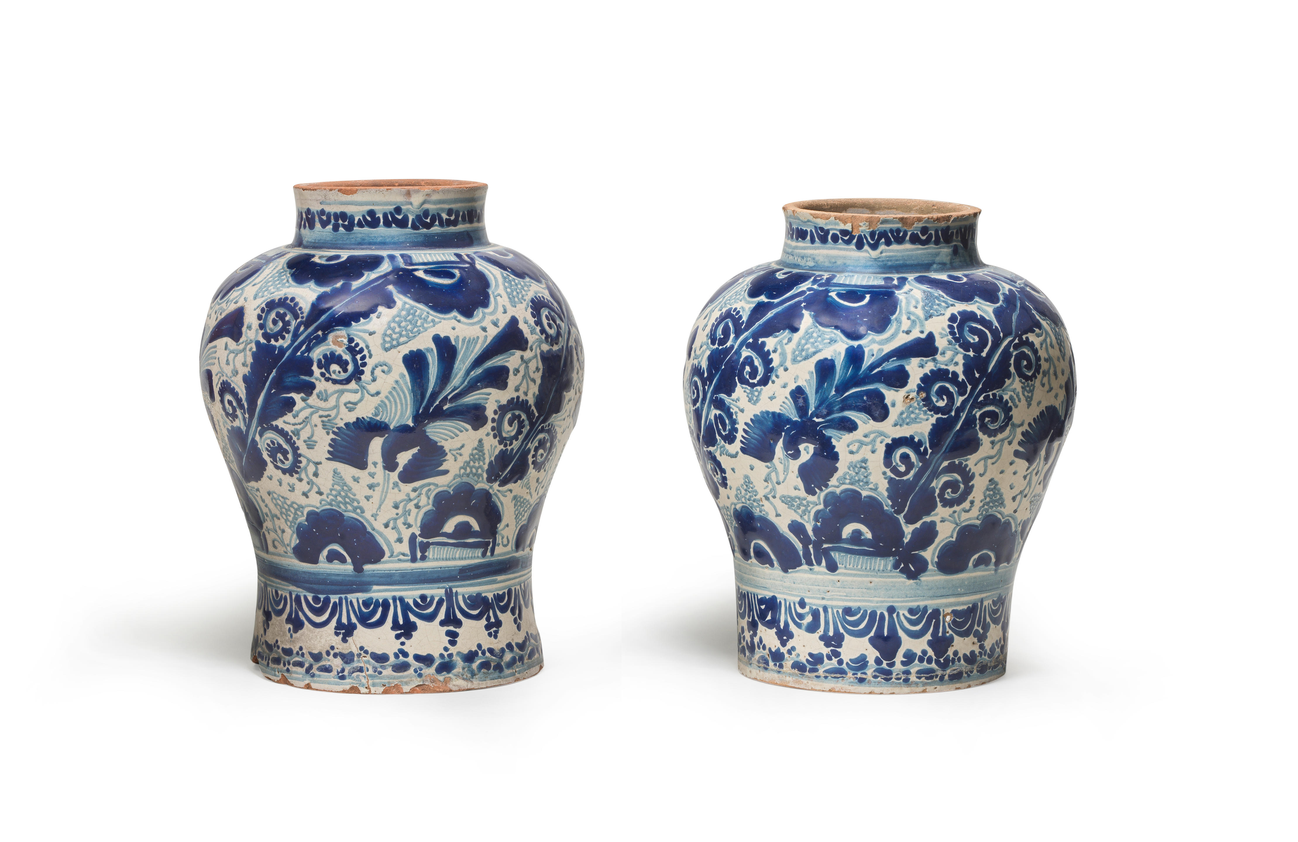 TWO MEXICAN PUEBLA DE LOS ANGELES TALAVERA VASES CIRCA 1700