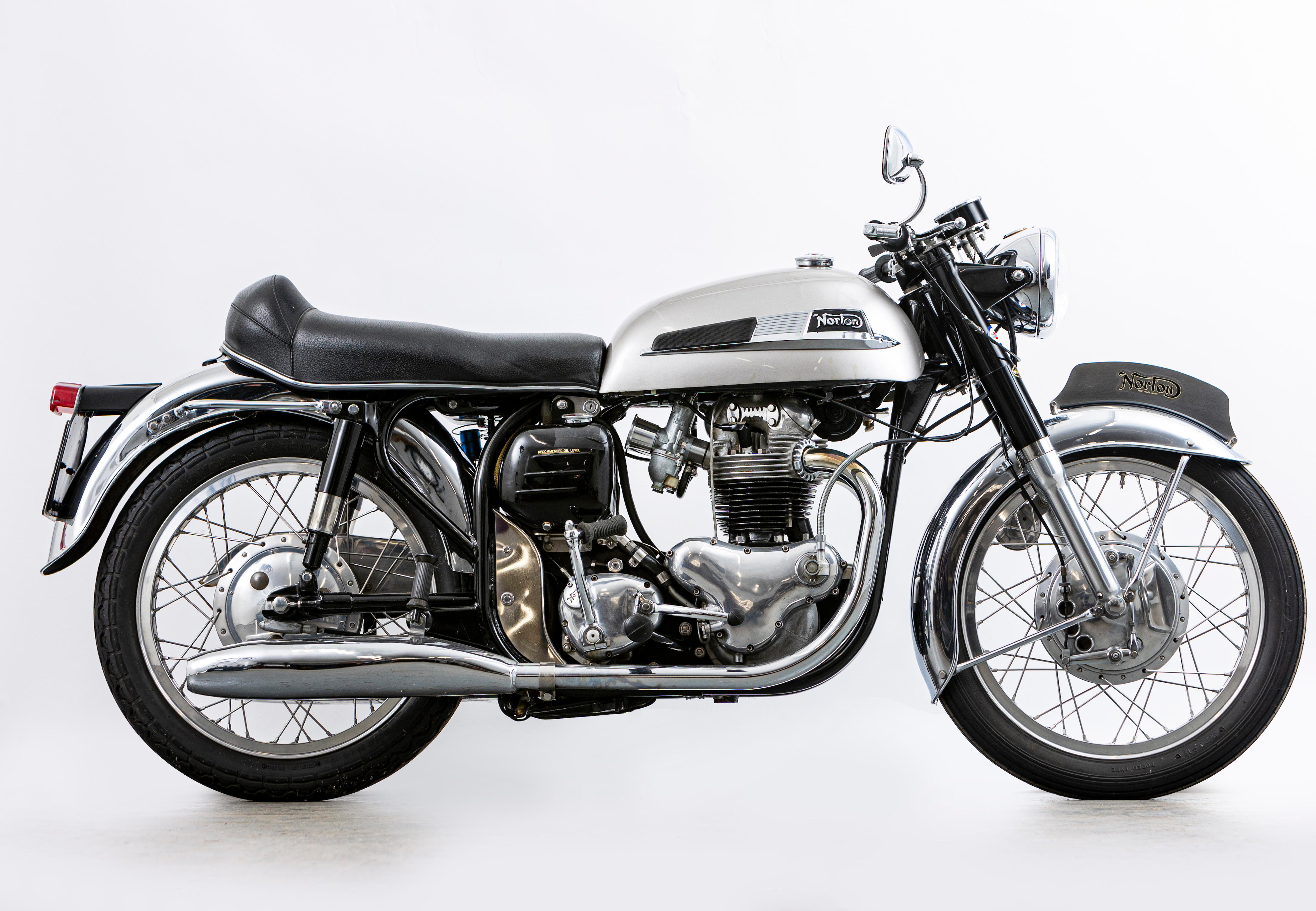 PROPERTY OF THE LATE ALAN WINDSOR 1967 NORTON DOMINATOR 650SS