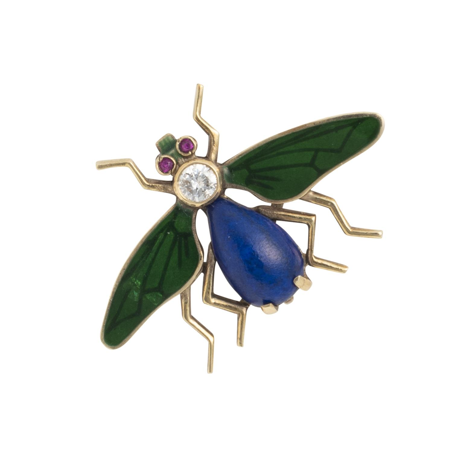 A 14K GOLD AND DIAMOND INSECT BROOCH Centering a bezel