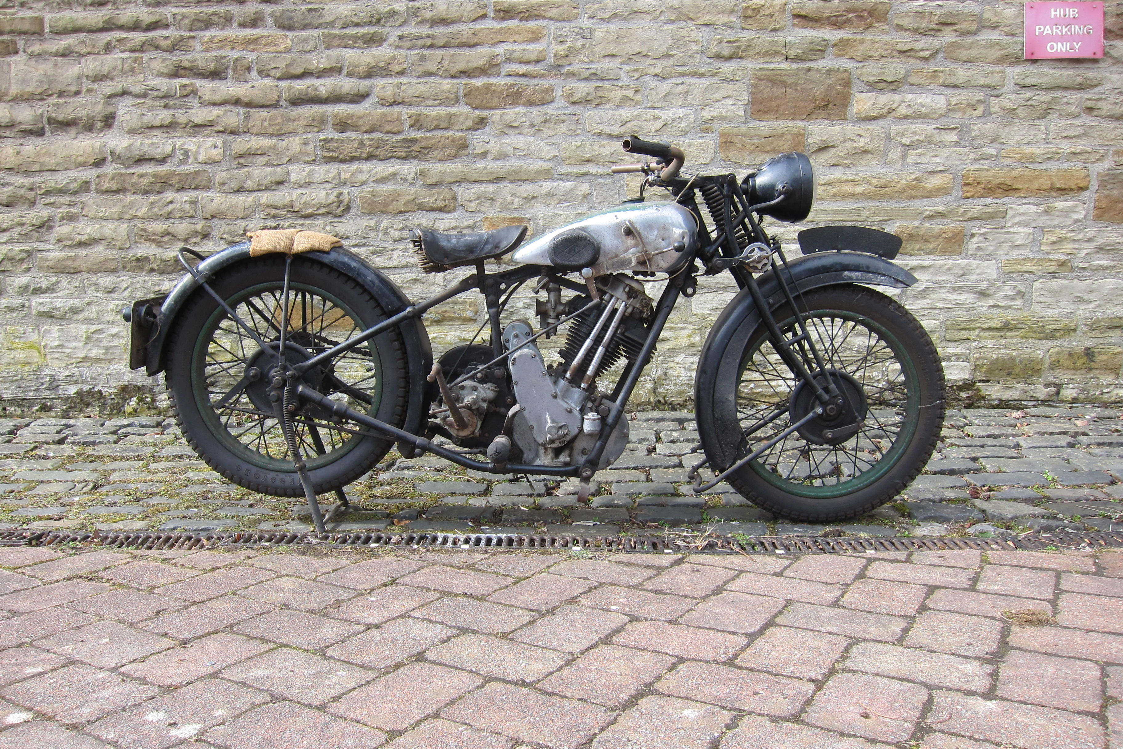 1930 BSA 493CC MODEL S30 SLOPER REGISTRATION NO VK 1992