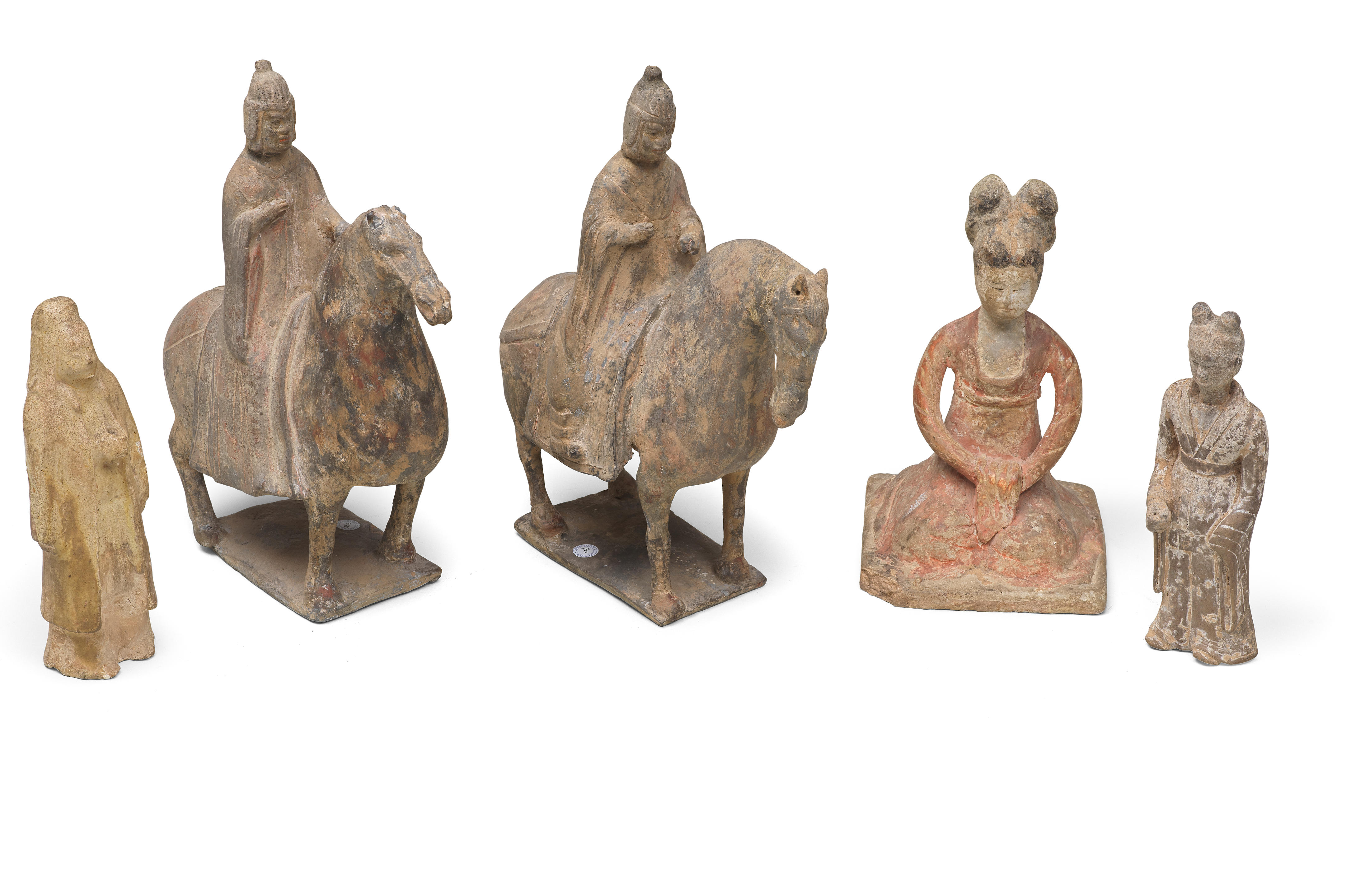 A PAIR OF POTTERY MODELS OF EQUESTRIAN WARRIORS A POTTERY