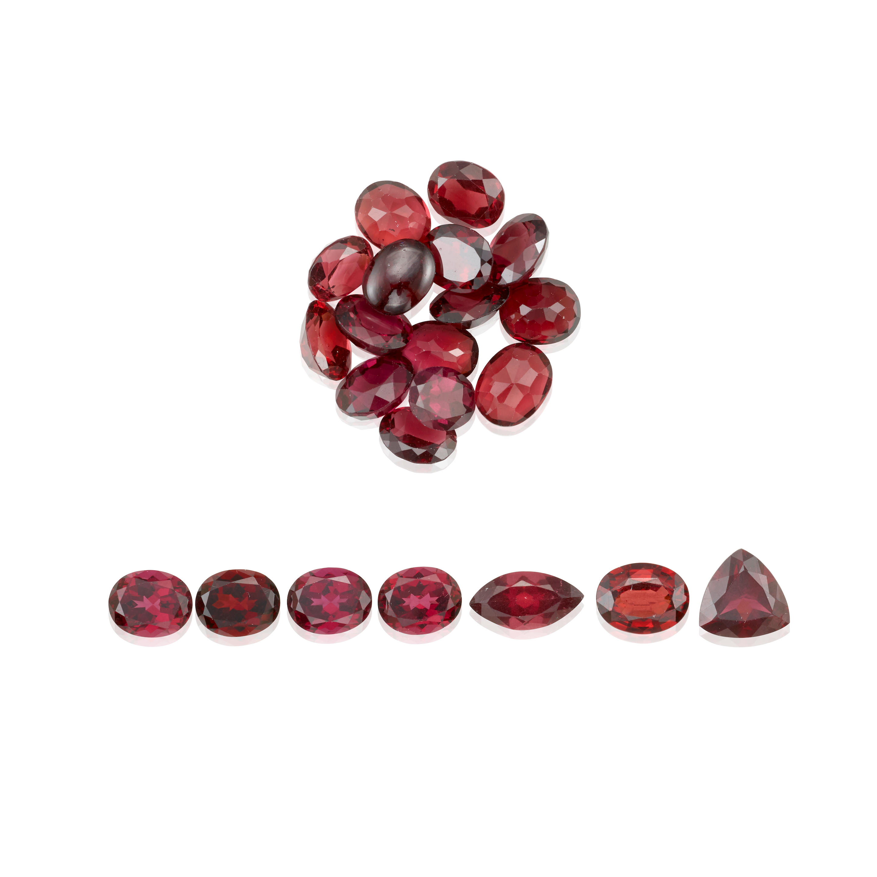 GROUP OF GARNETS Group of oval and triangular cut garnets