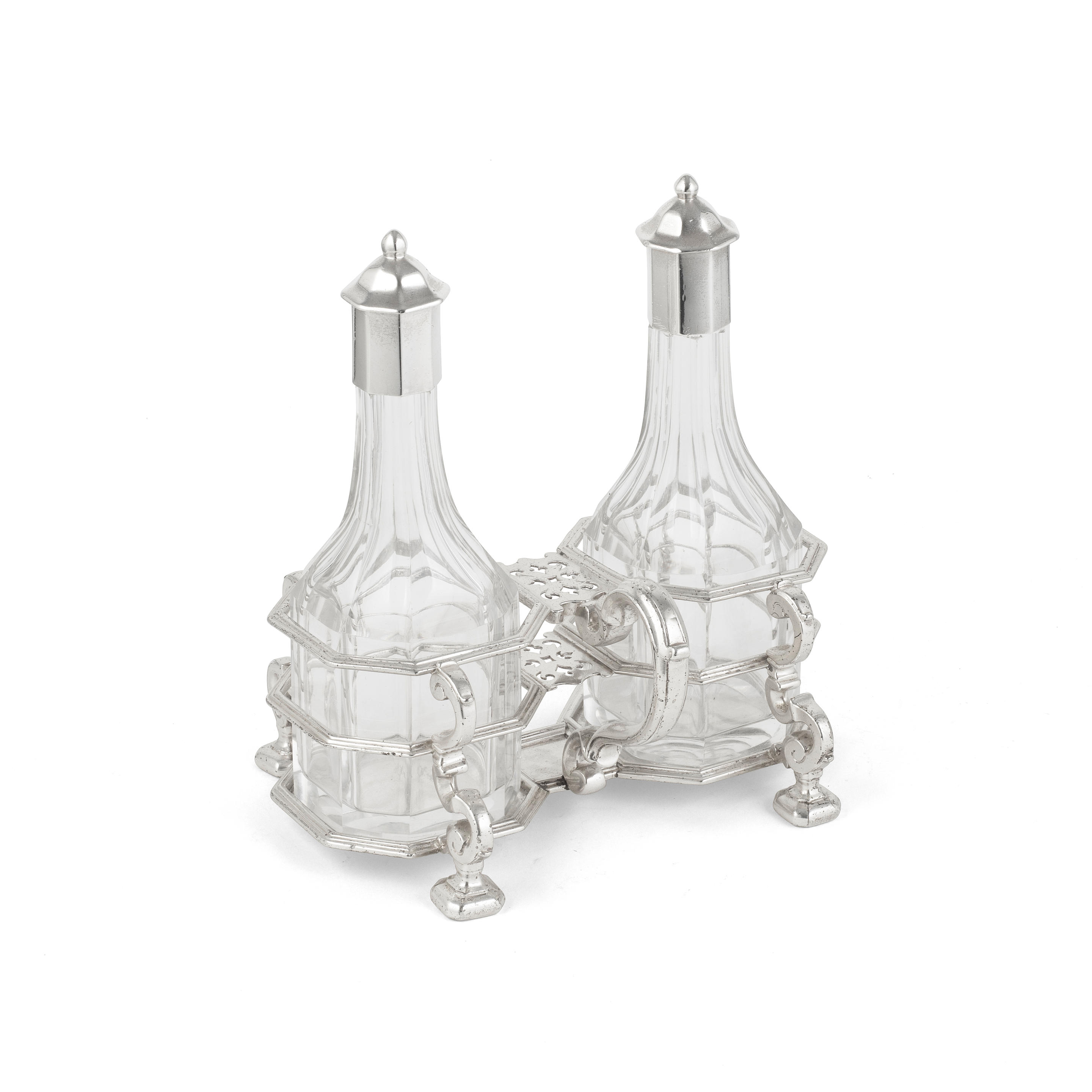 A QUEEN ANNE BRITANNIA SILVER TWO BOTTLE OIL AND VINEGAR