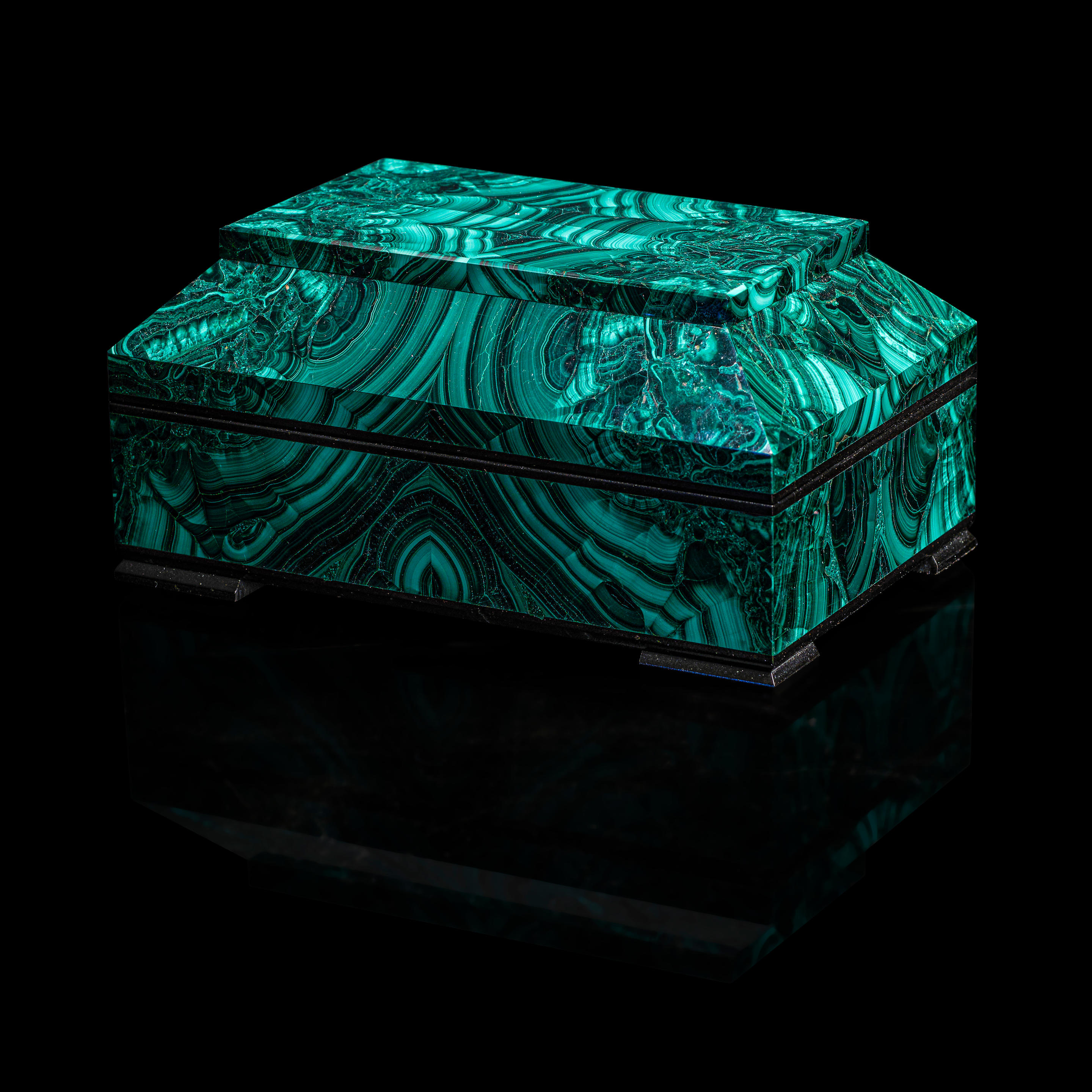 CHATOYANT MALACHITE SARCOPHAGUS BOX Democratic Republic of the Congo Crafted