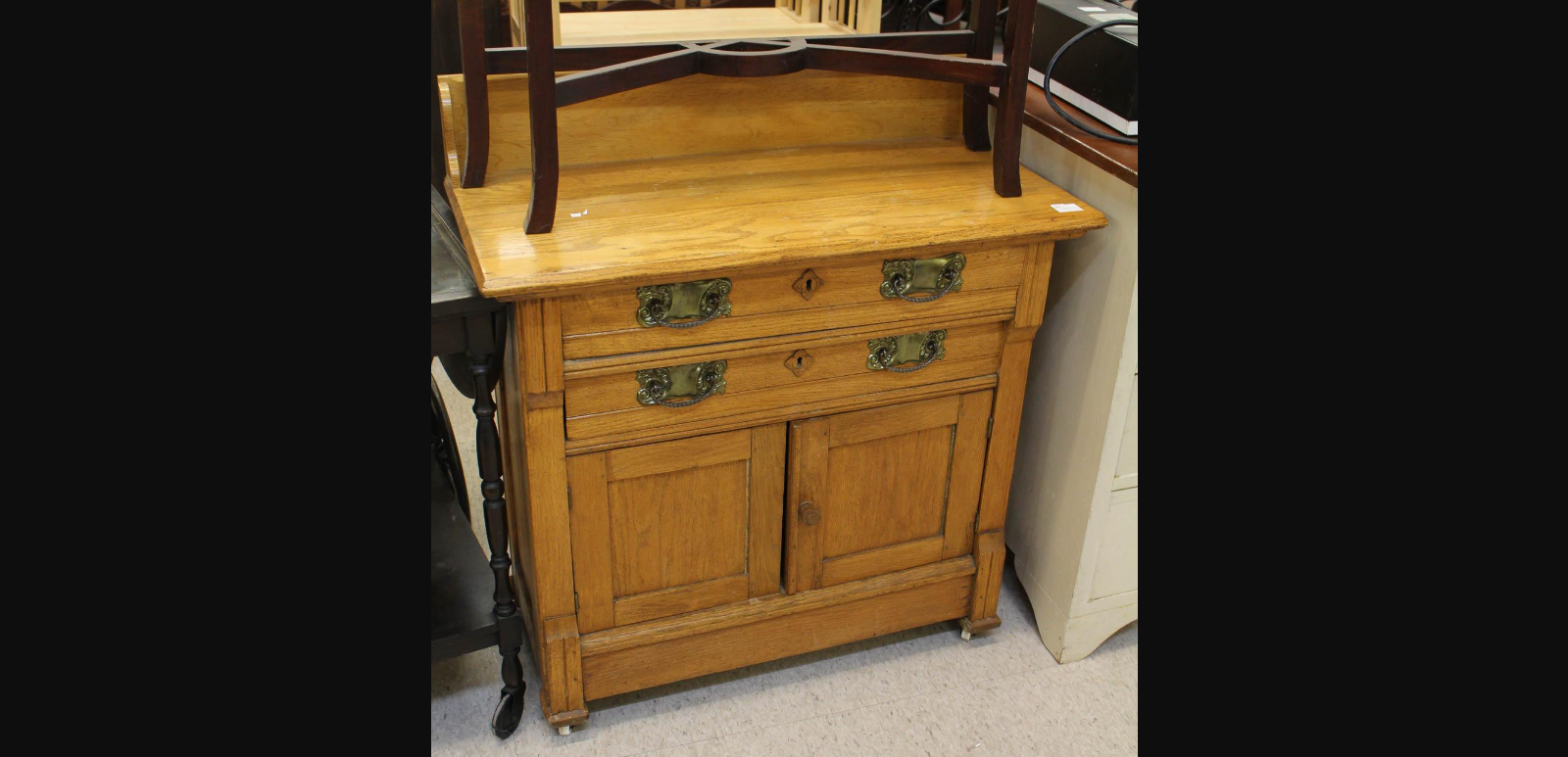 WASHSTAND
