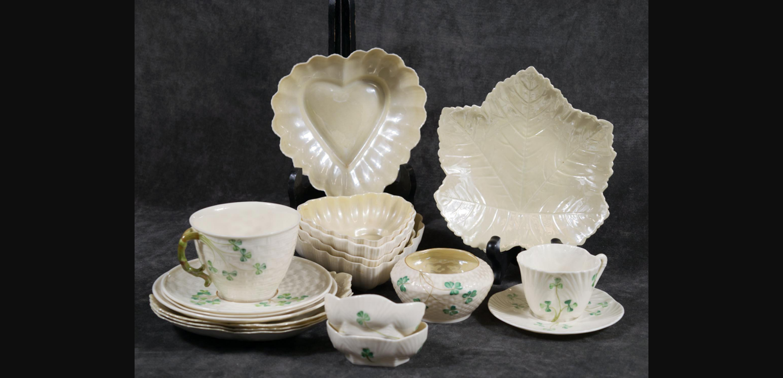 NINETEEN BELLEEK PORCELAIN ITEMS Shamrock pattern